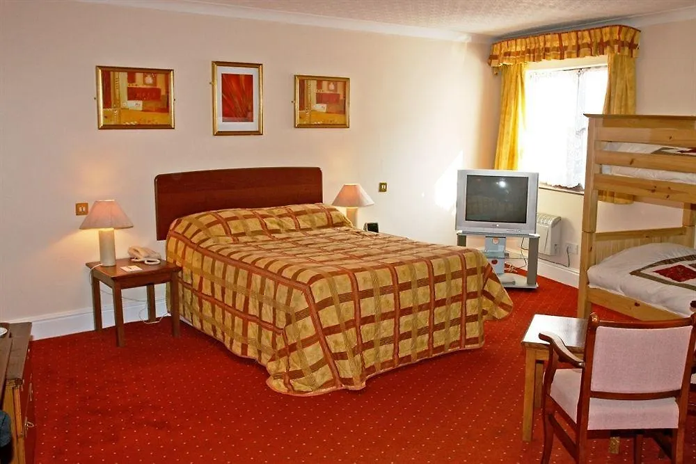 Beaufort Park Hotel Mold