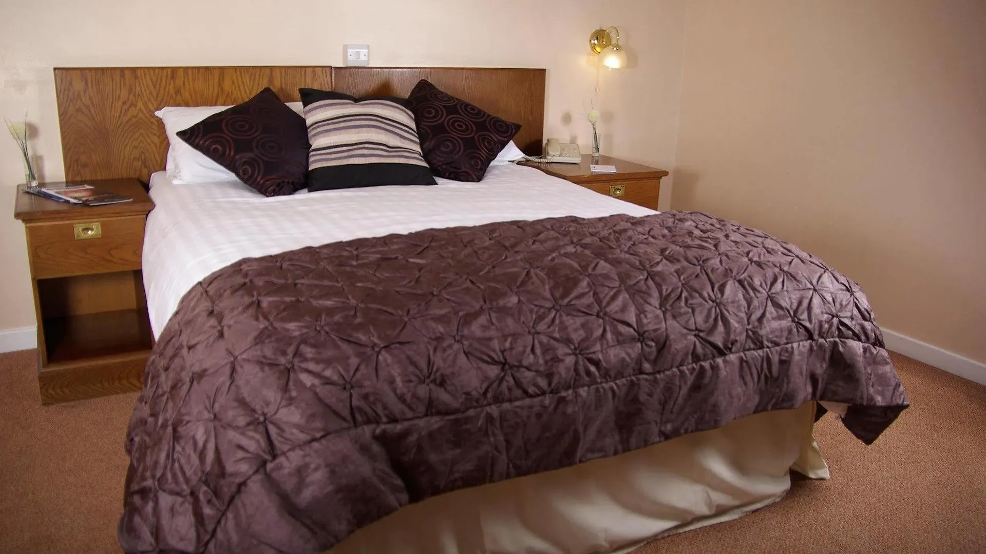 Beaufort Park Hotel Mold